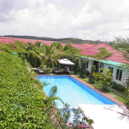 White Boutique Hotel And Residences Sihanoukville Exterior photo